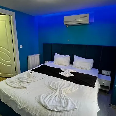 Moon Blue Apart Otel *