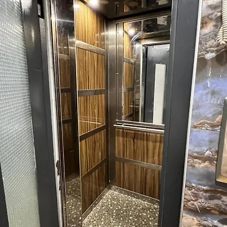 Moon Blue Apart Otel