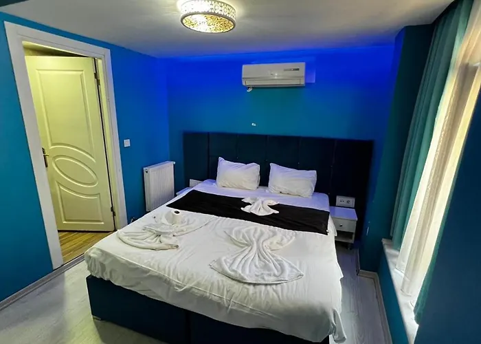 Moon Blue 伊斯坦布尔