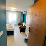 Moon Blue * Provincia di Istanbul