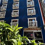 Moon Blue Aparthotel