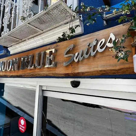 Moon Blue * Provincia di Istanbul