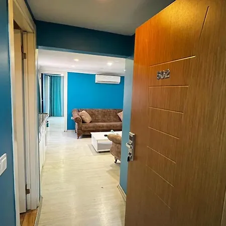 Moon Blue * Κωνσταντινούπολη