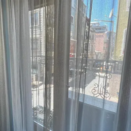 Moon Blue * Istambul